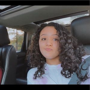 Meet your Posher, Alyssa